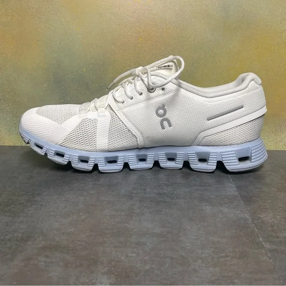 On Cloud 5 Women's White Running Shoes 59.98886 Size 8.5 - Picture 11 of 16